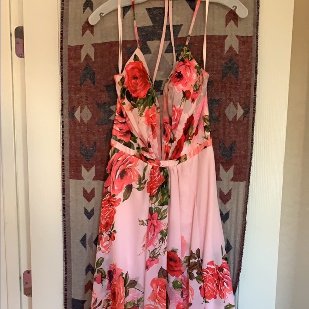 Cachet prom dress never worn